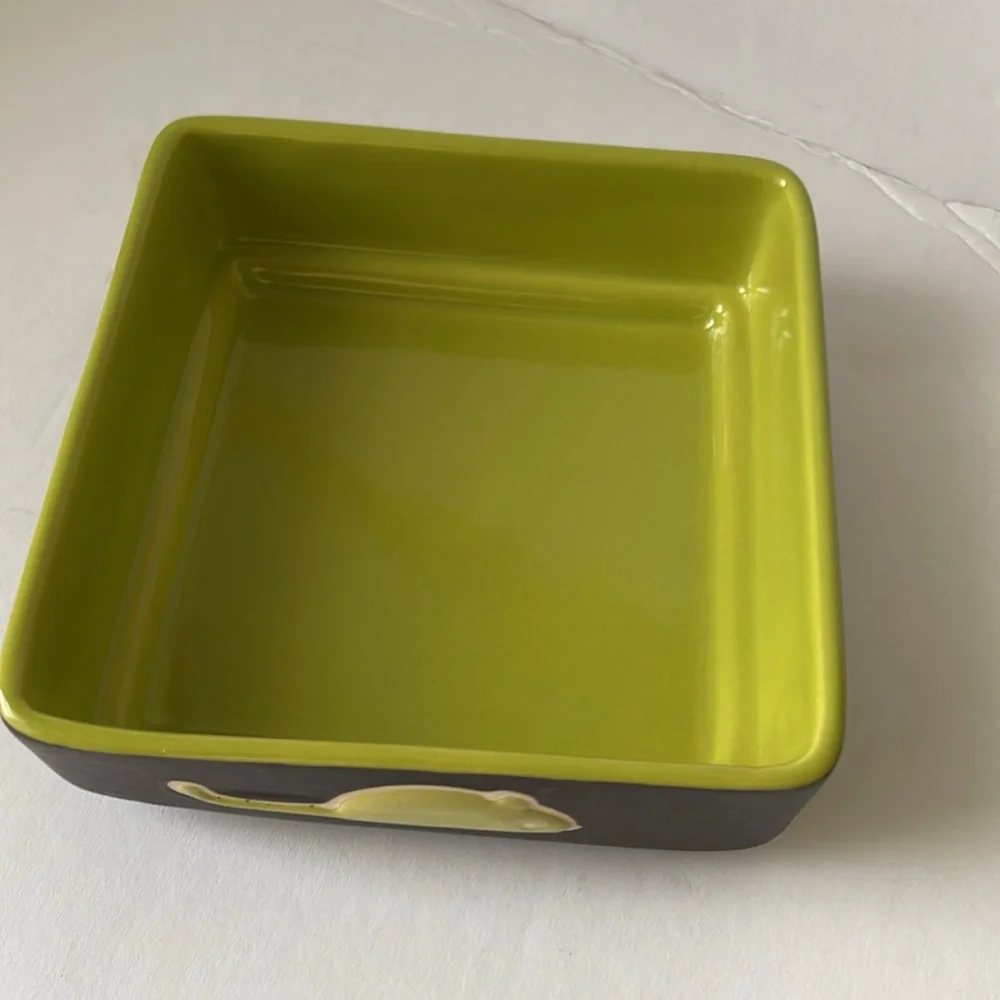 N/A square dish
